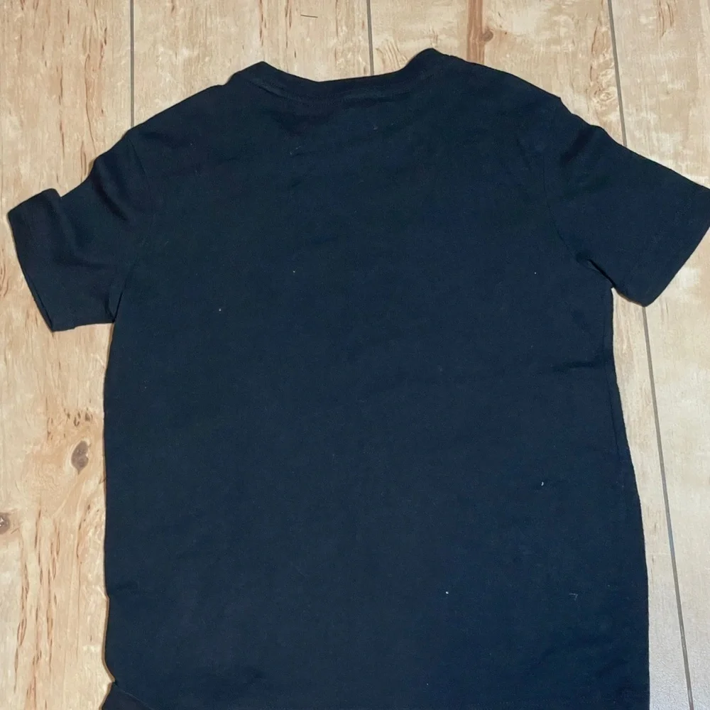 Old Navy, short sleeve‎ & long sleeve tees , boy’s size 8 Medium, black, gray